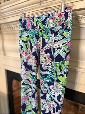 Lilly Pulitzer Luxletic Vibrant Floral Printed Leggings Navy, Green & Pink Sz 4